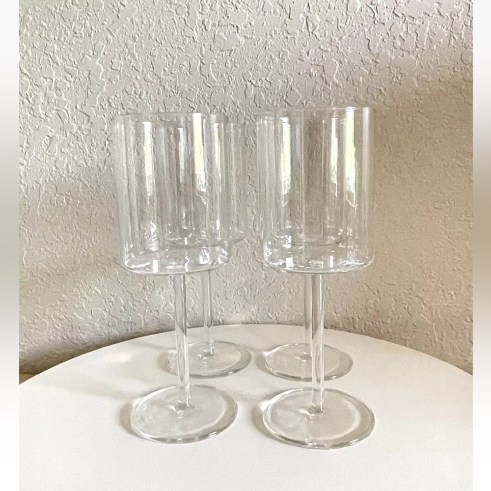 Set of 4 Schott Zwiesel Modo Tritan Crystal Glasses.